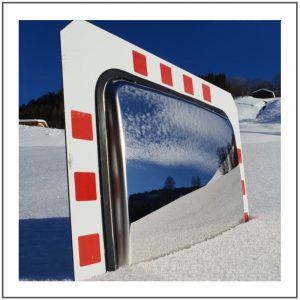 Anti-Frost traffic mirror